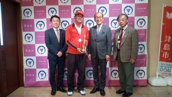 ソフトテニス全国大会優勝者による表敬訪問