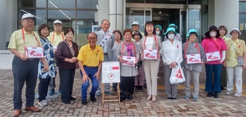 赤い羽根募金共同募金